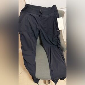 NWT Lululemon size 8 Studio Pant II No Liner